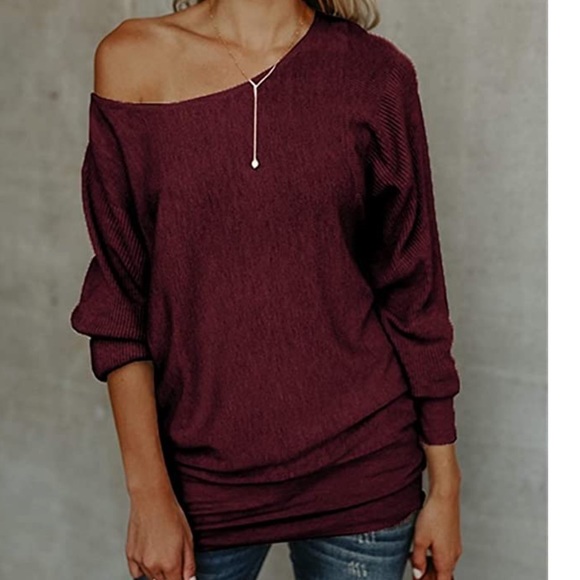 Off the shoulder oversized sweater - Picture 2 of 9